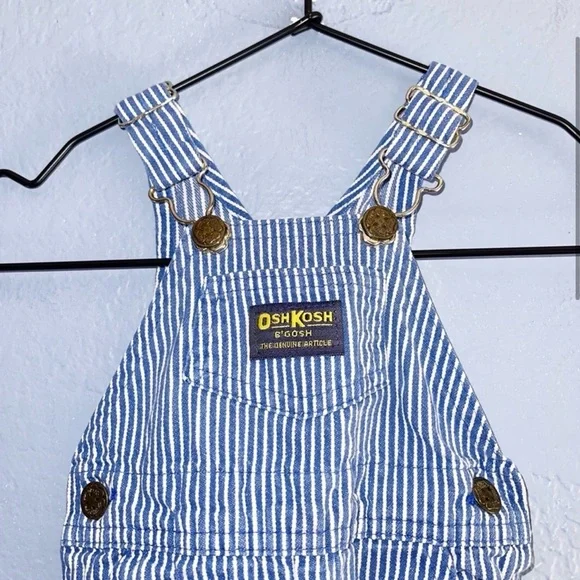 Oshkosh B'Gosh VINTAGE 90s VESTBAK STRIPPED
OVERALL 3/6 Months - Picture 4 of 9
